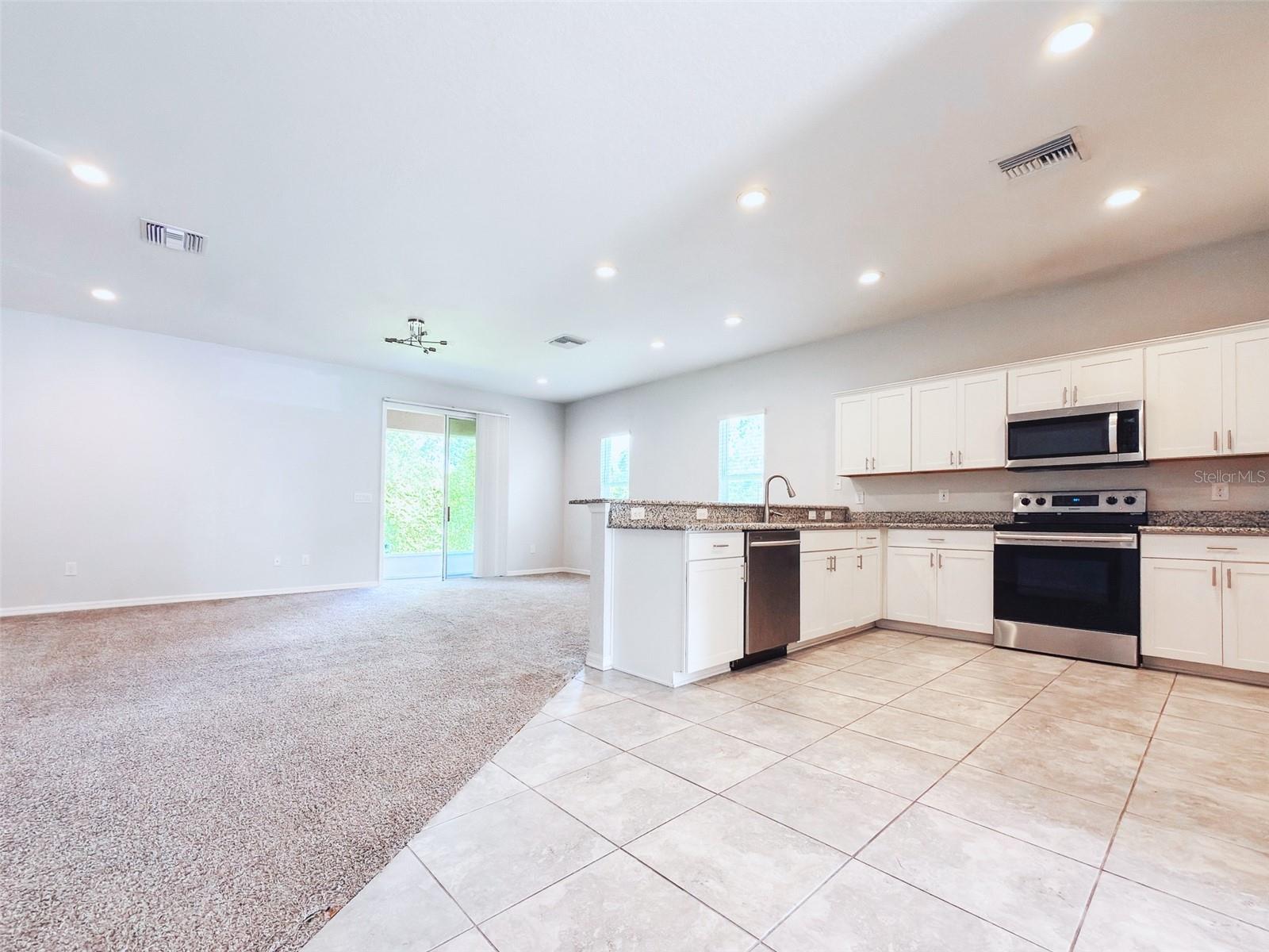 1097 Grantham Dr Property Photo 22