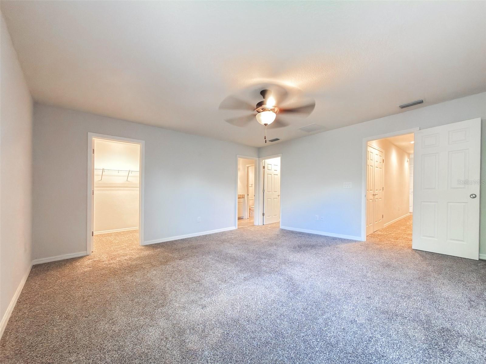 1097 Grantham Dr Property Photo 26