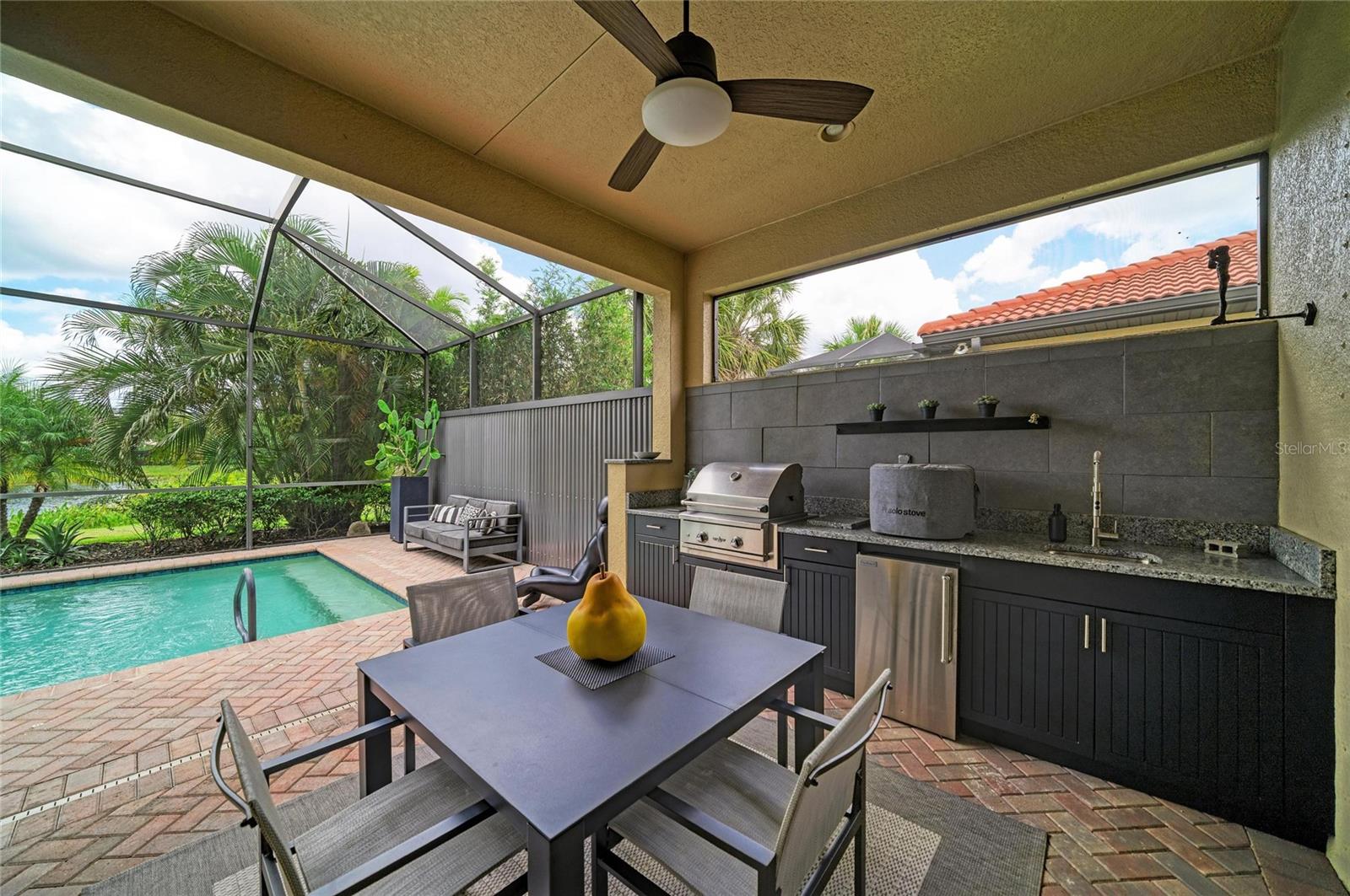 10121 Marbella Dr Property Photo 3