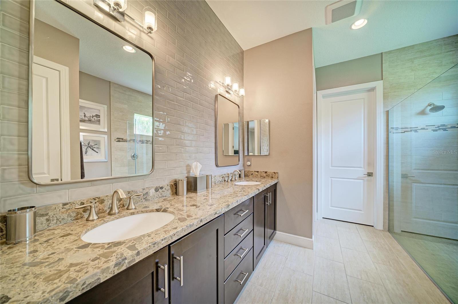 10121 Marbella Dr Property Photo 35