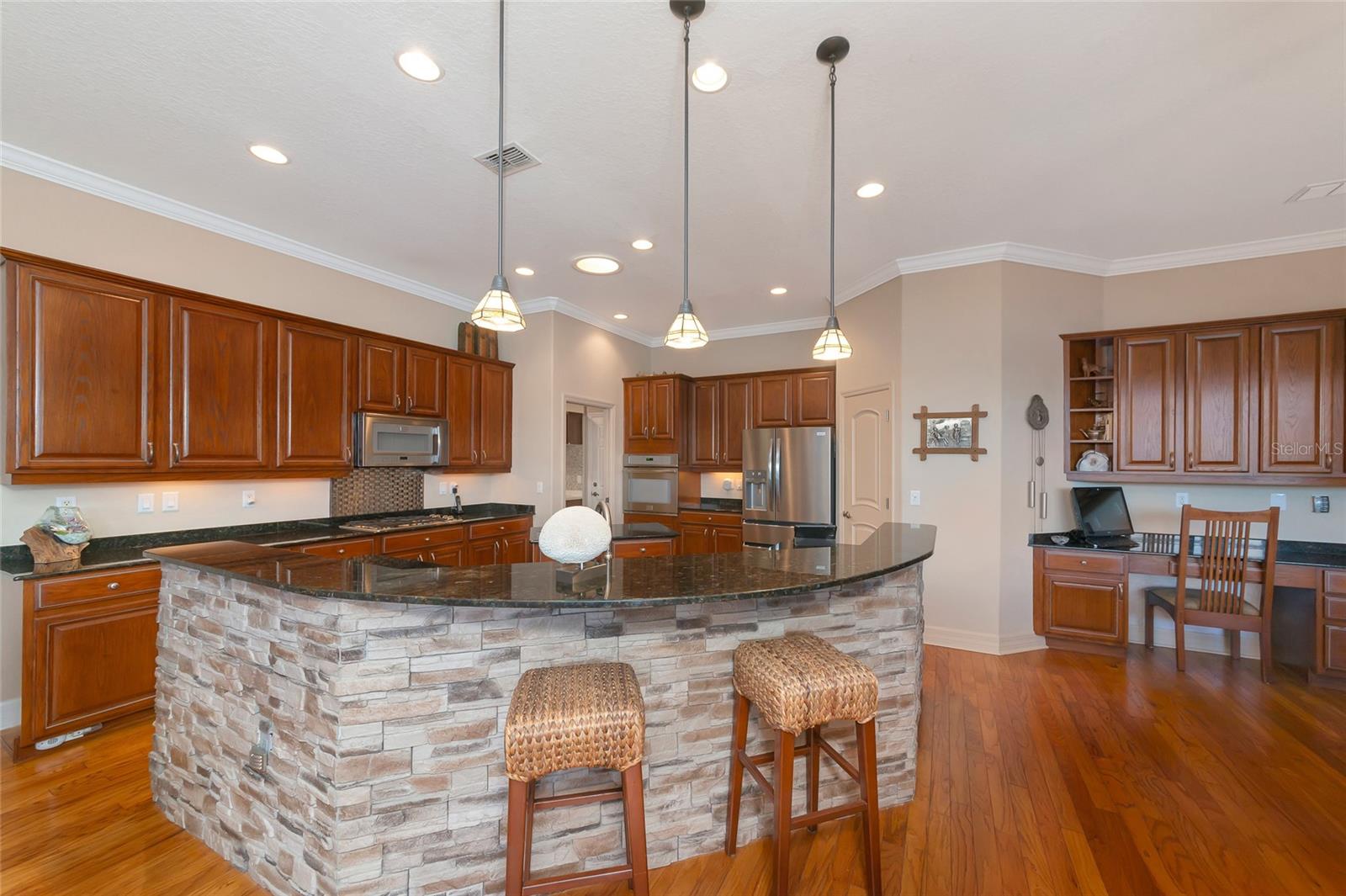 10412 Winding Stream Way Property Photo 11