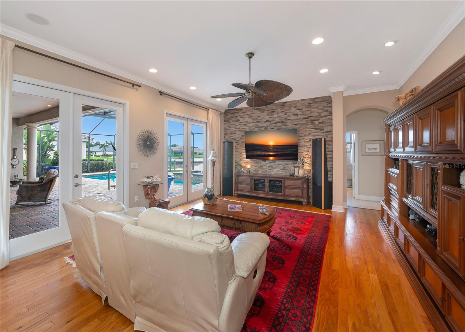 10412 Winding Stream Way Property Photo 17