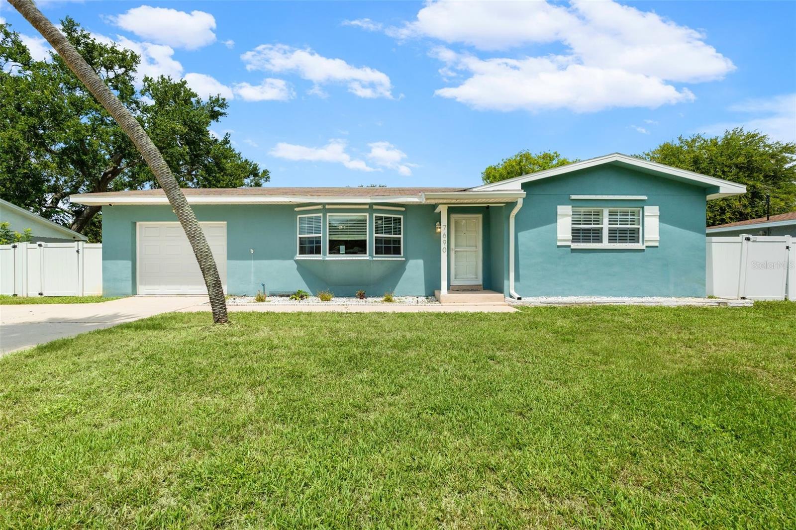 7690 91st St Property Photo 1