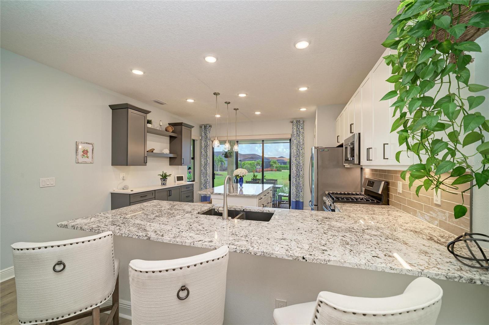 5286 Barnett Cir Property Photo 6