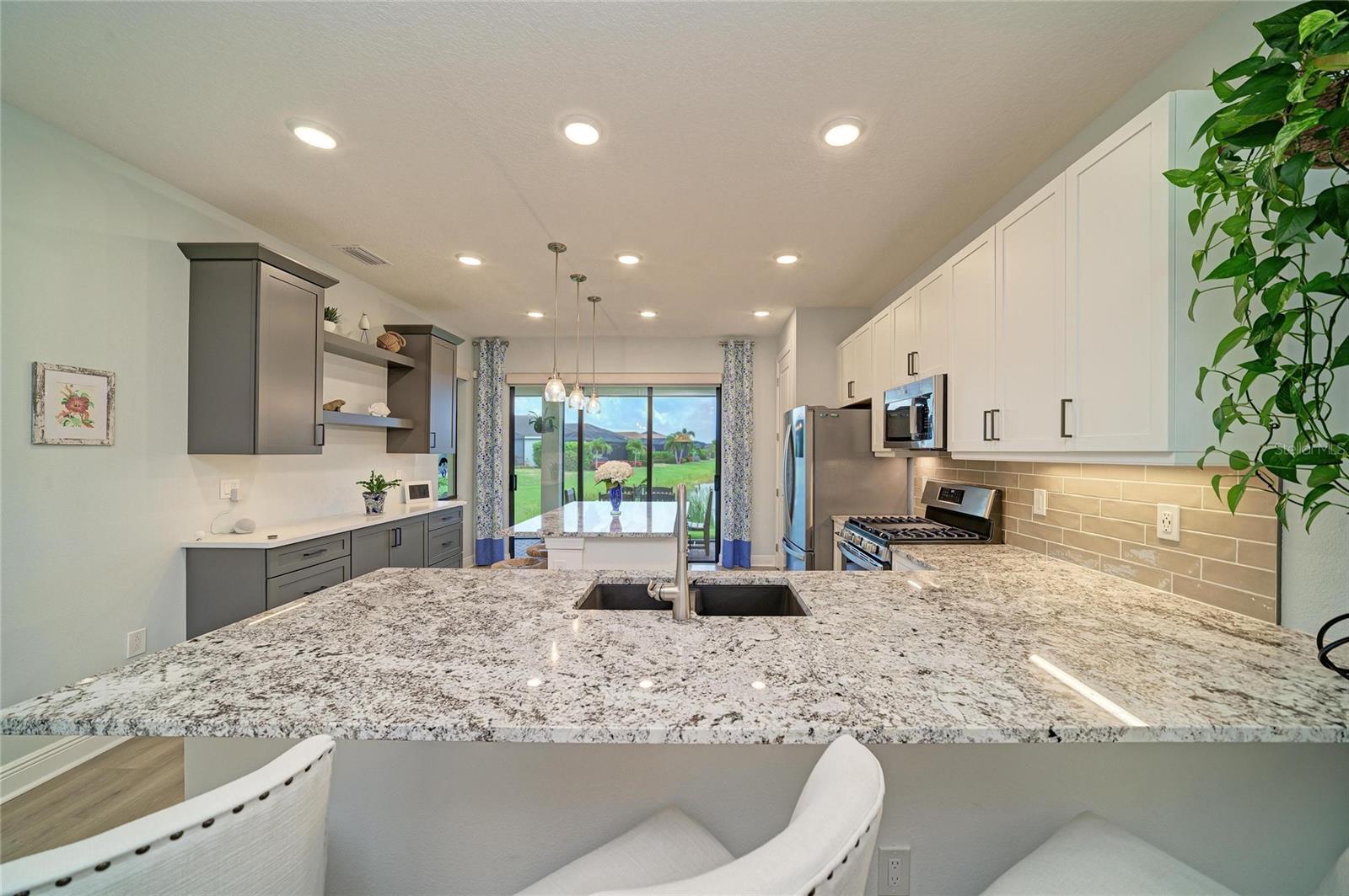 5286 Barnett Cir Property Photo 7