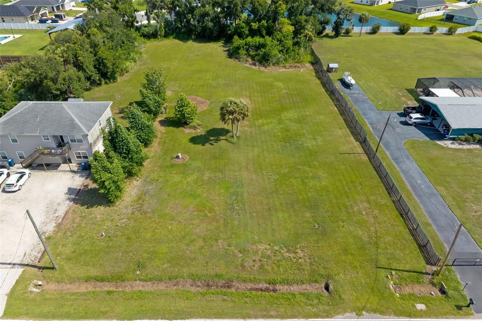2612 61st St E Property Photo 2