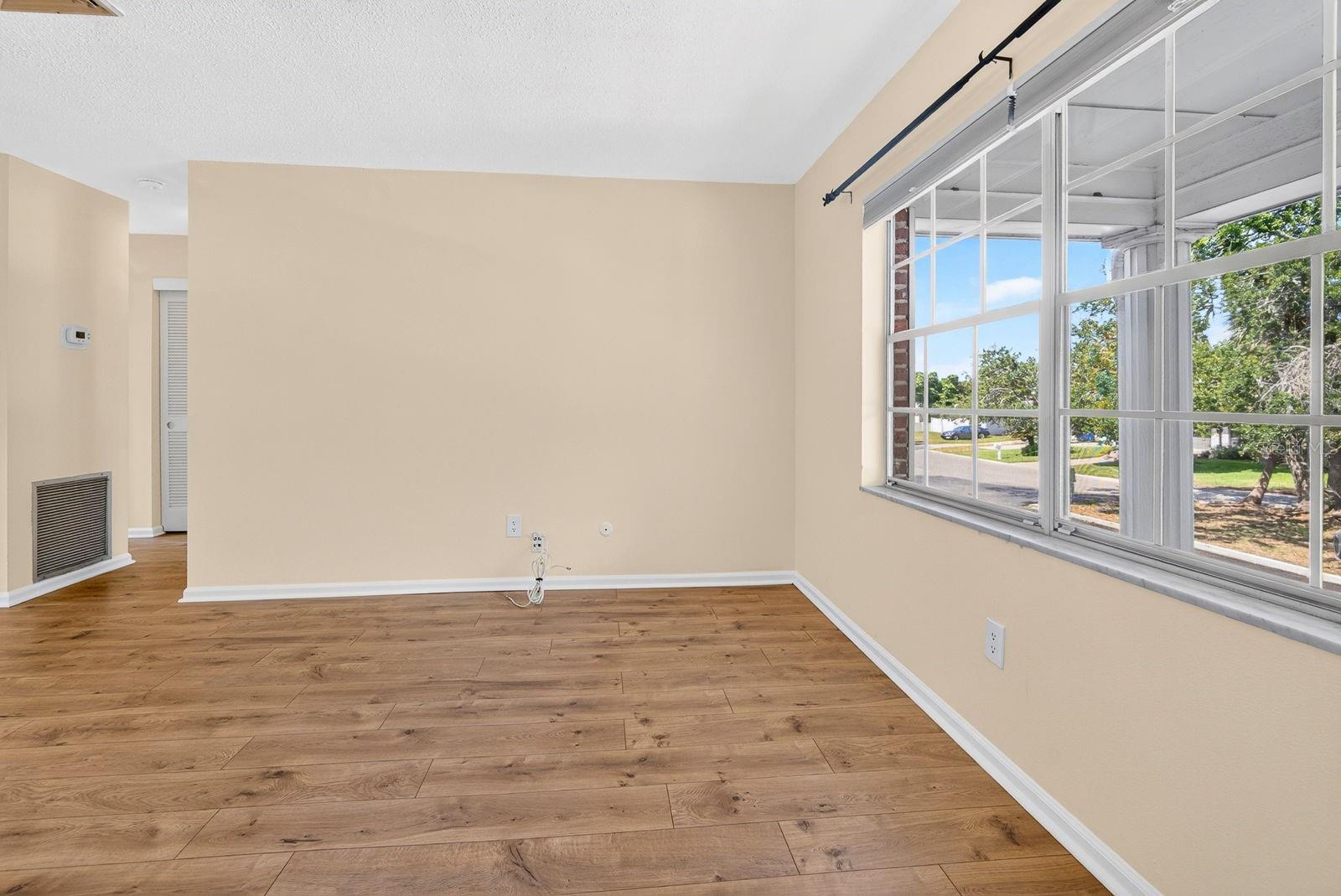 4507 9th St W #d6 Property Photo 6