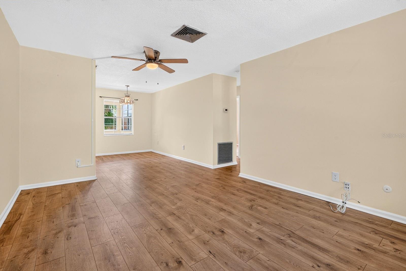 4507 9th St W #d6 Property Photo 7