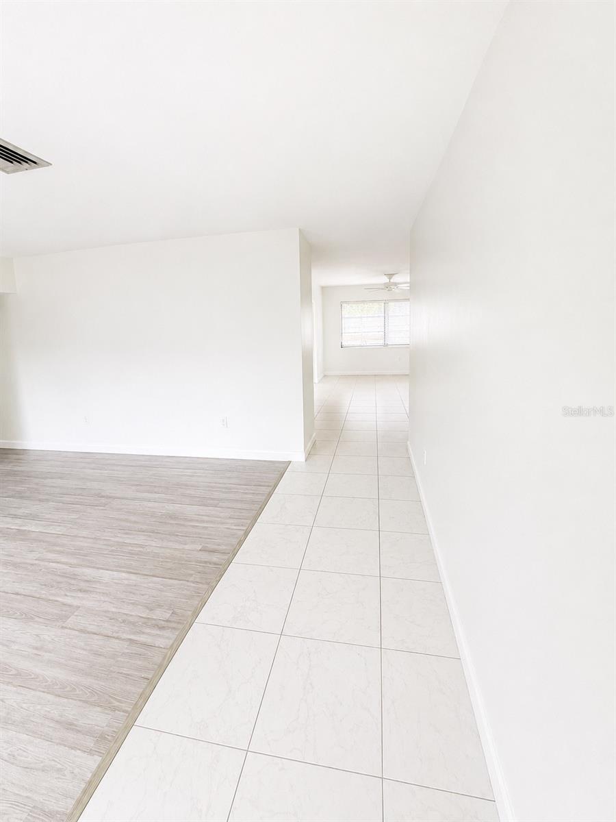 2428 Linwood Dr Property Photo 4