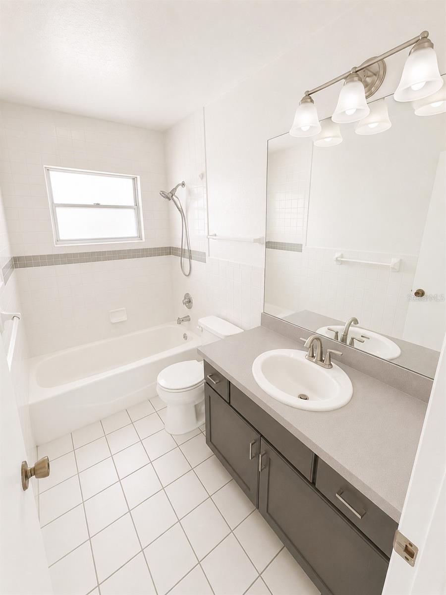 2428 Linwood Dr Property Photo 7