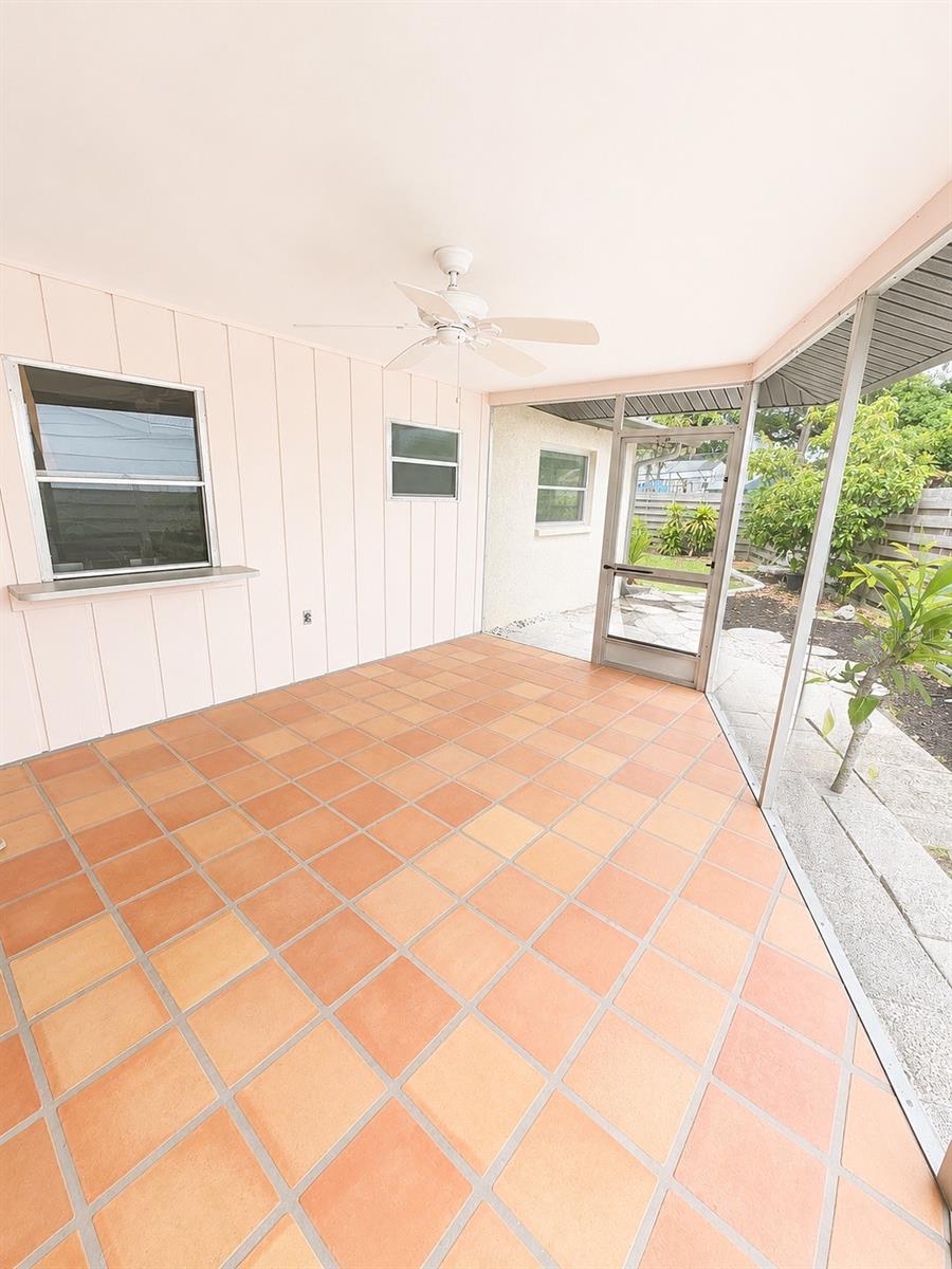 2428 Linwood Dr Property Photo 16