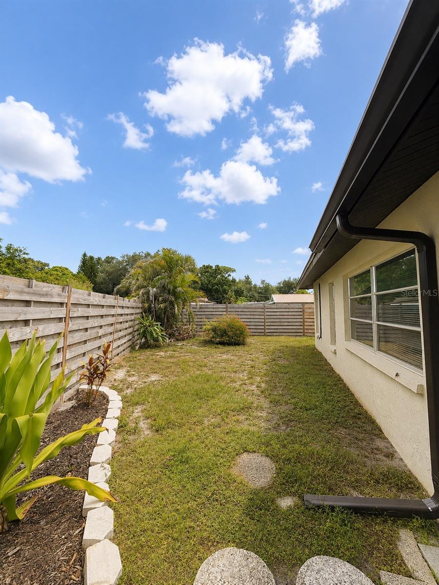 2428 Linwood Dr Property Photo 19