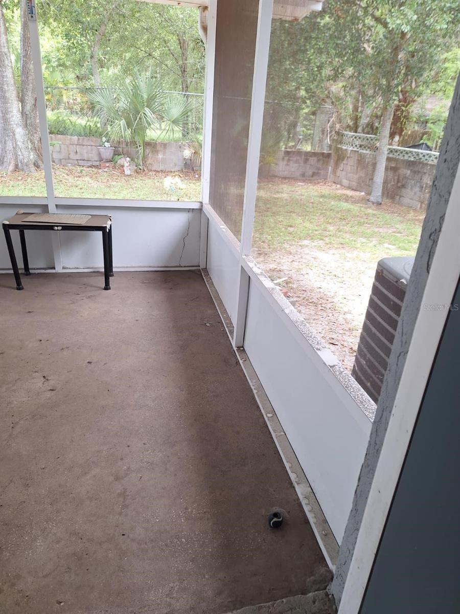 748 Marion St Property Photo 9