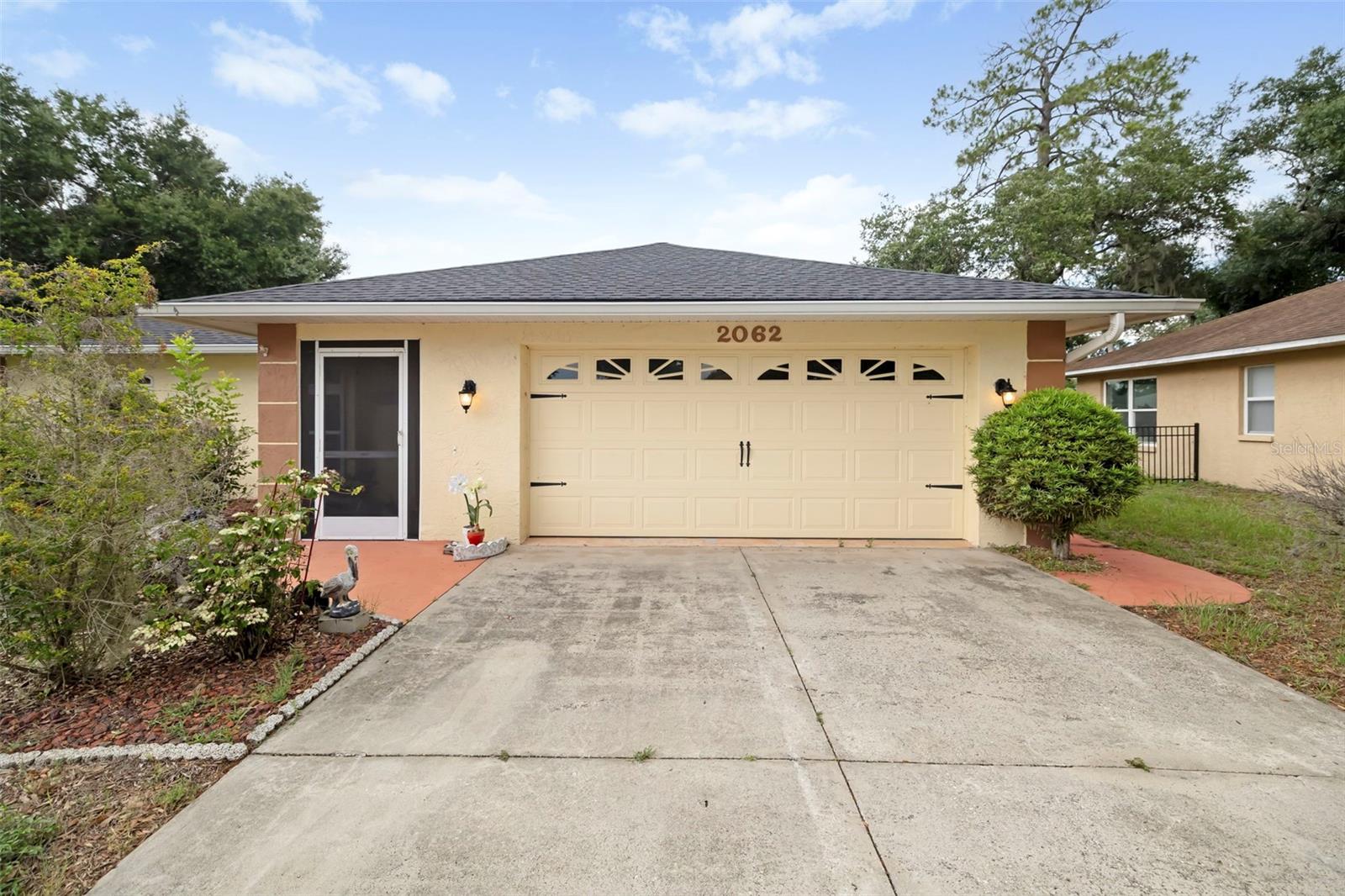 2062 Old Arbor Ct Property Photo 4