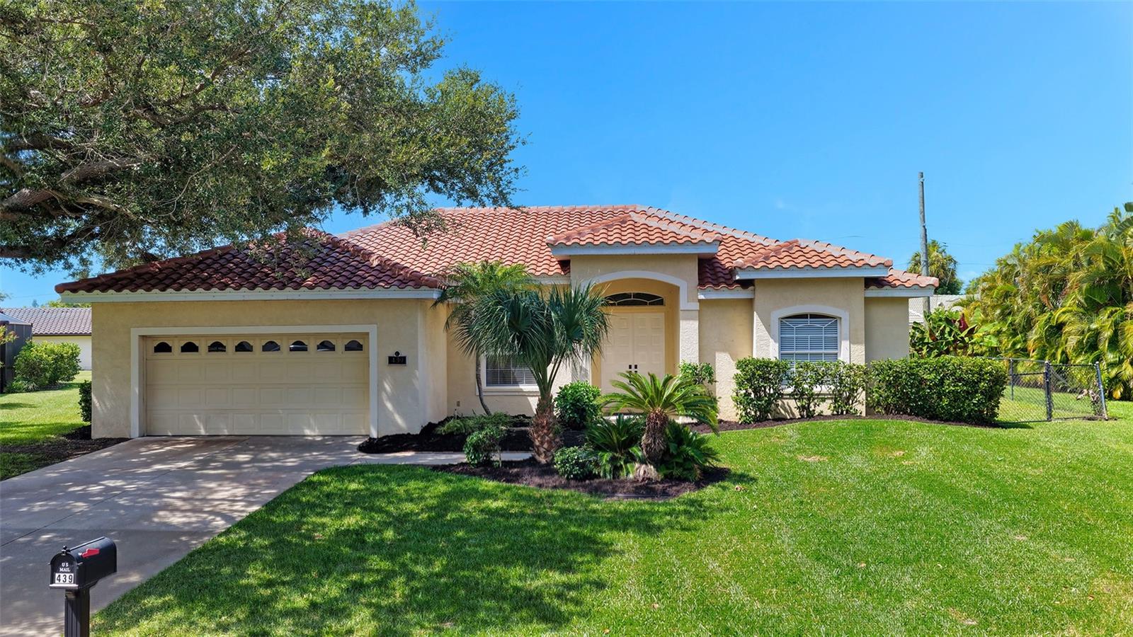 439 E ROSSETTI DR Property Photo 1