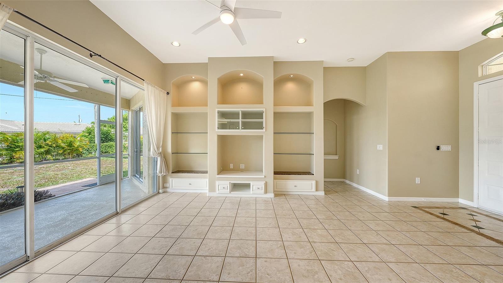 439 E Rossetti Dr Property Photo 8