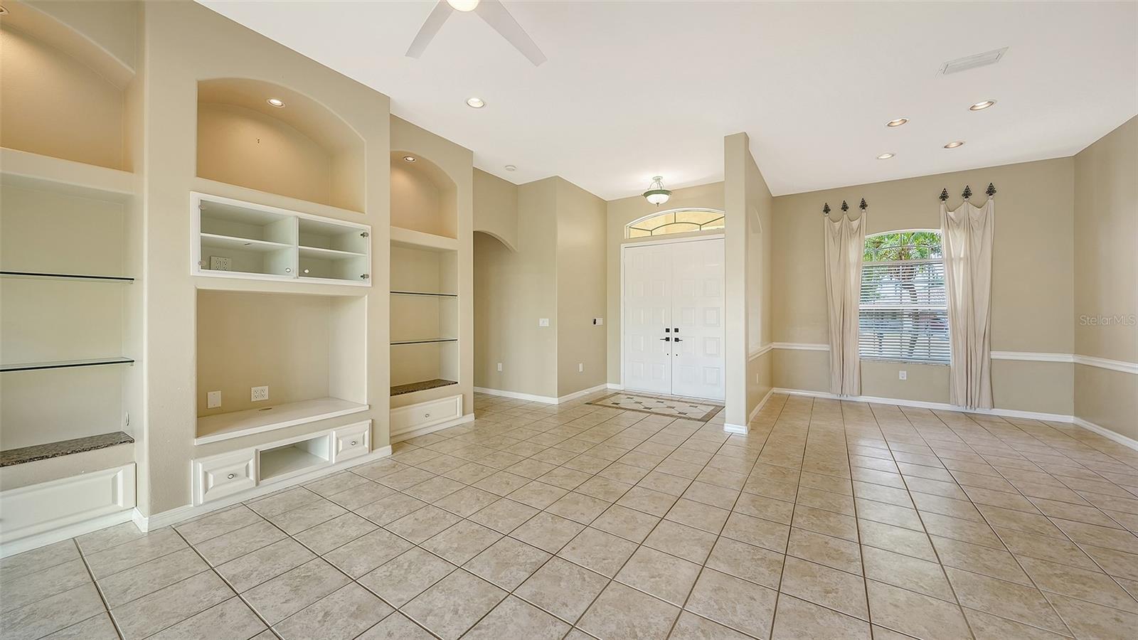 439 E Rossetti Dr Property Photo 9