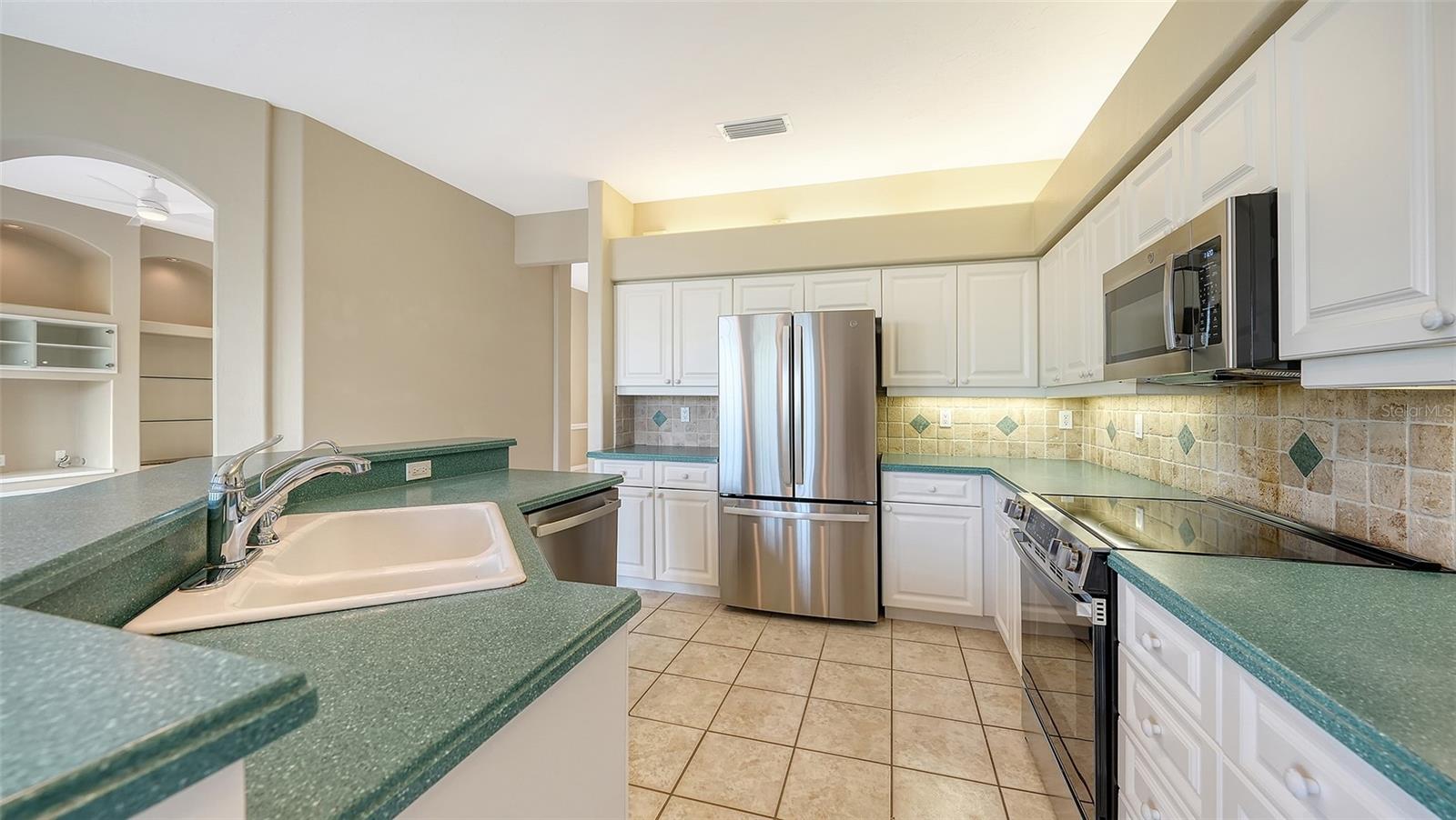 439 E Rossetti Dr Property Photo 16