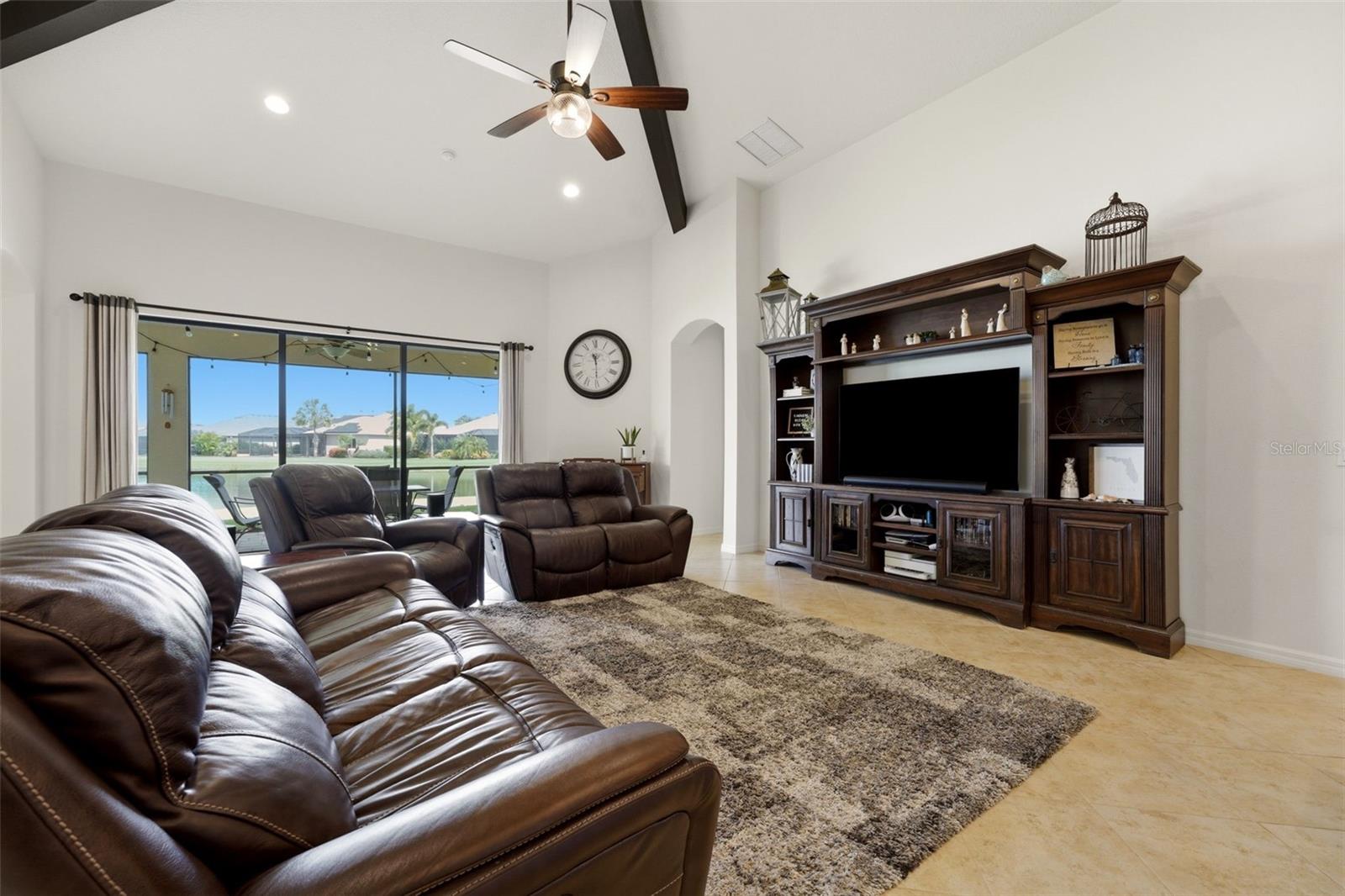 534 Chantilly Trl Property Photo 12