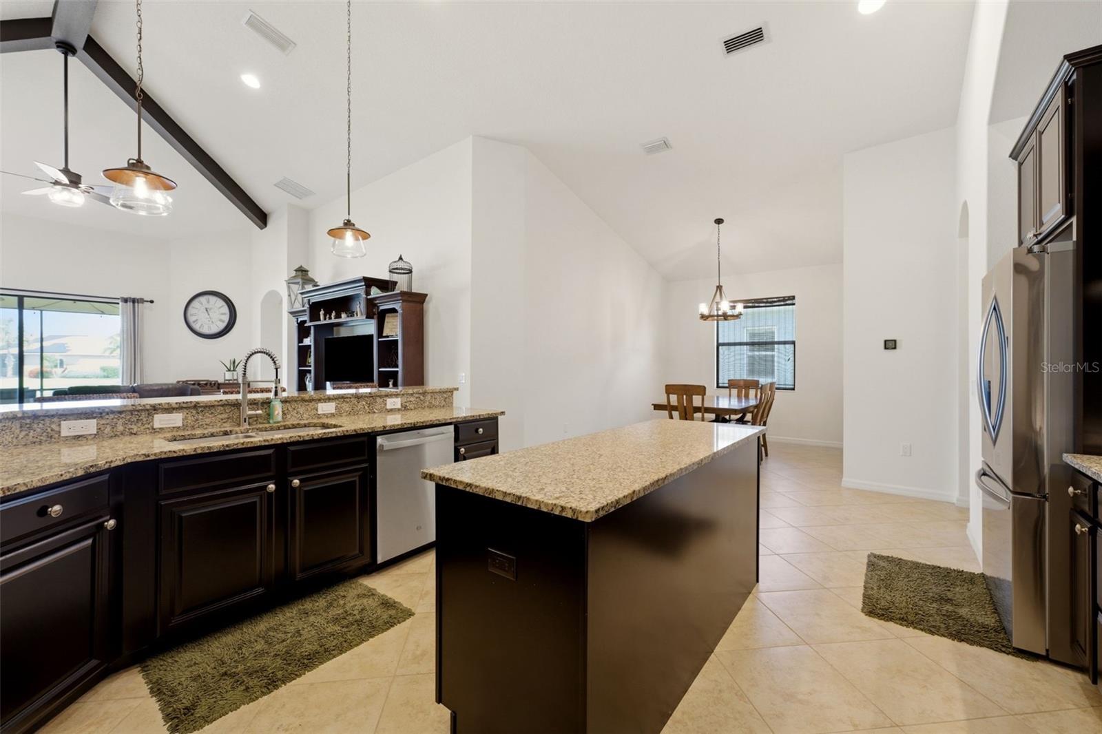 534 Chantilly Trl Property Photo 22
