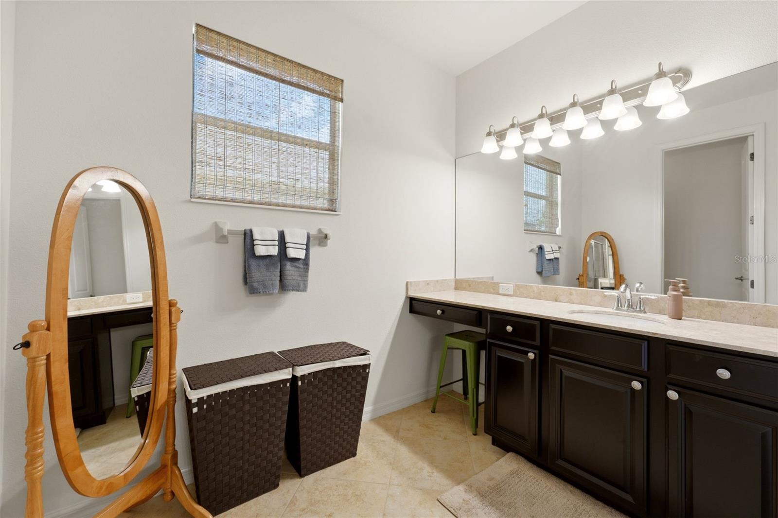 534 Chantilly Trl Property Photo 28