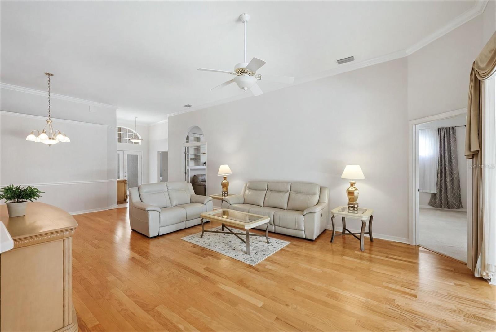8492 Idlewood Ct Property Photo 2