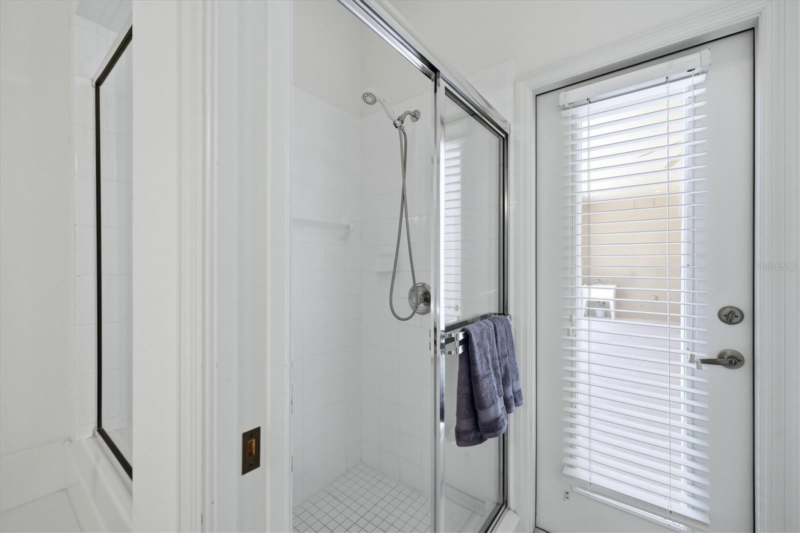 8492 Idlewood Ct Property Photo 9