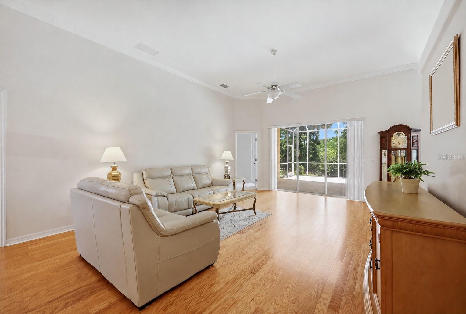 8492 Idlewood Ct Property Photo 15