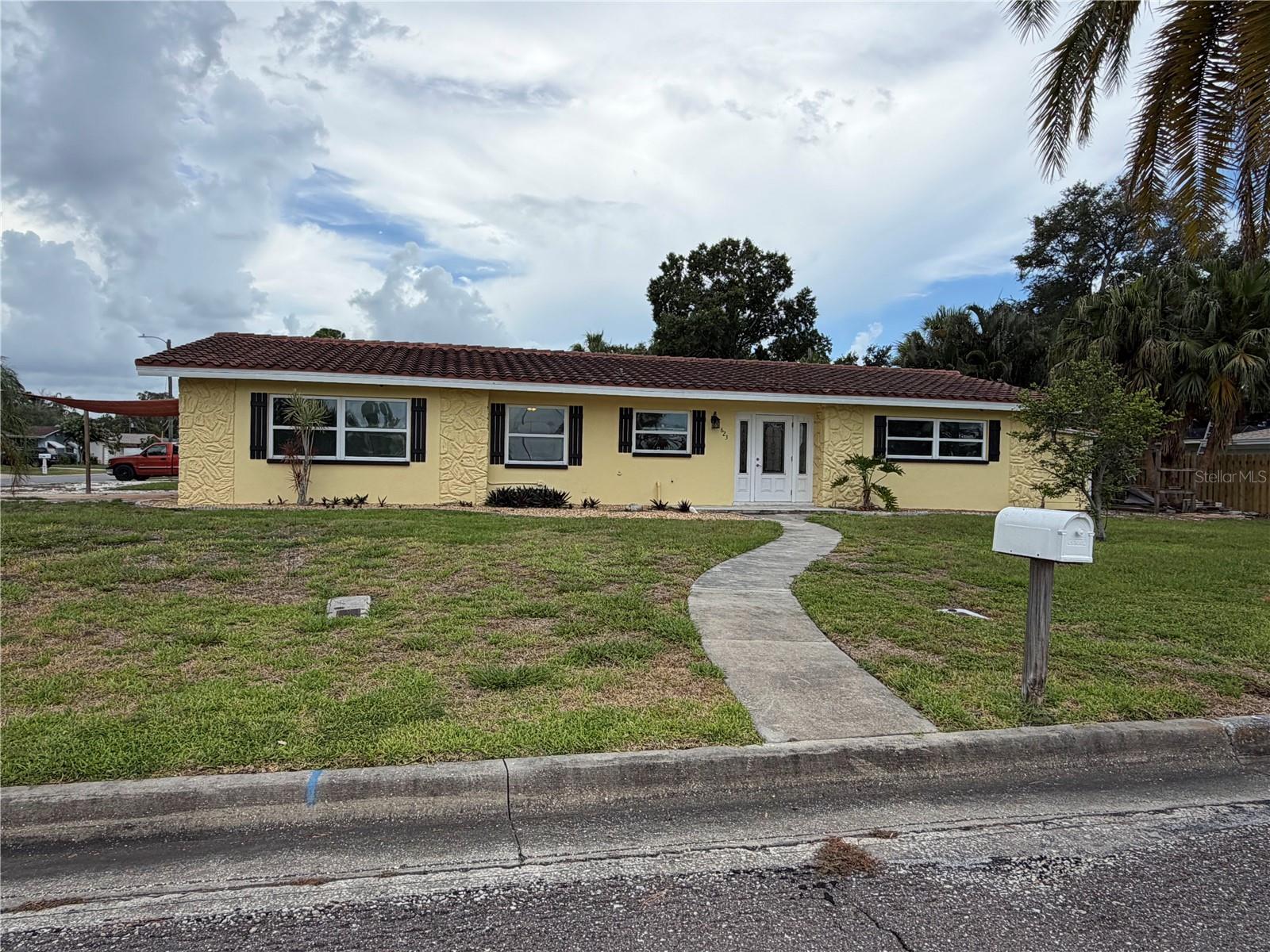 623 PALM BLVD Property Photo 1