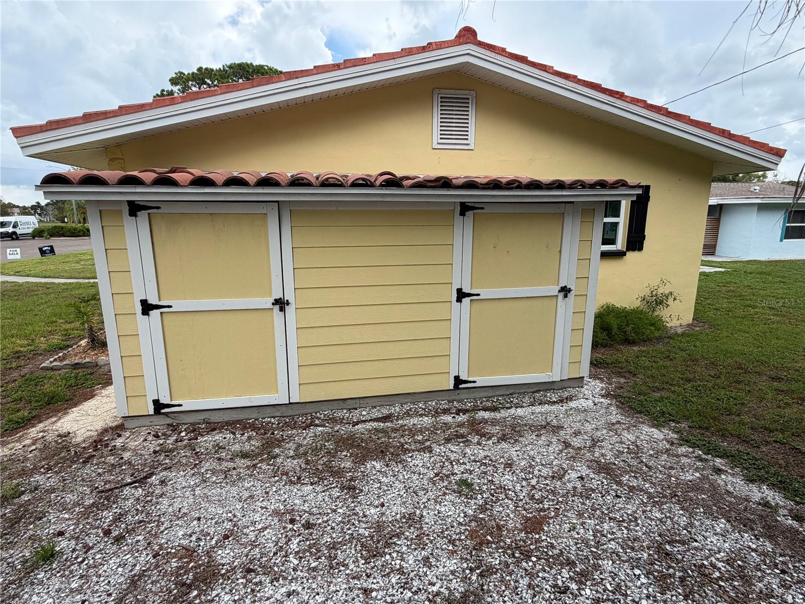 623 Palm Blvd Property Photo 8