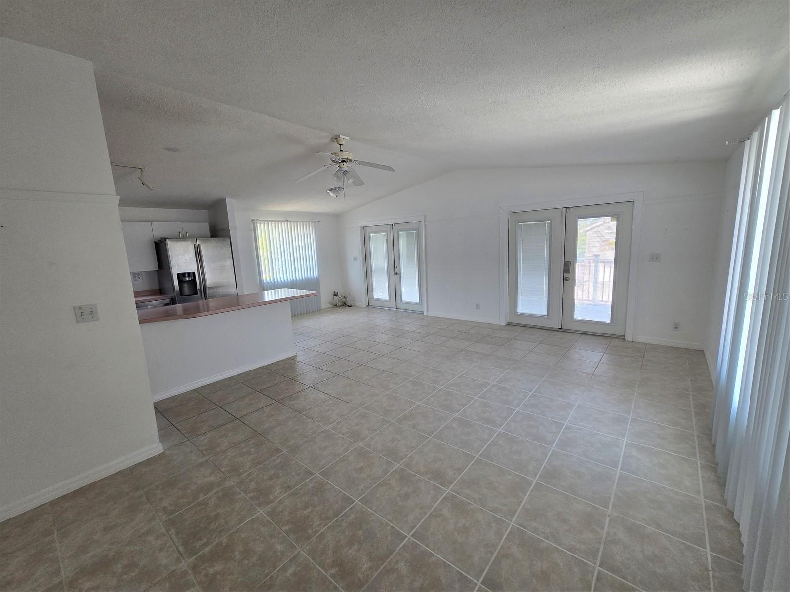 2804 Avenue C Property Photo 3