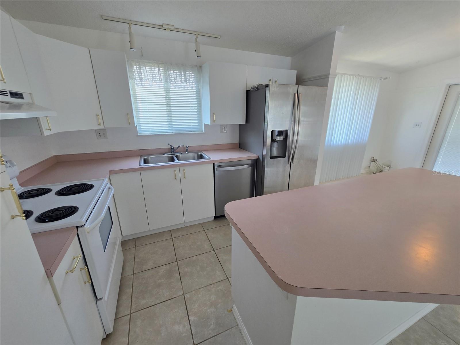 2804 Avenue C Property Photo 4