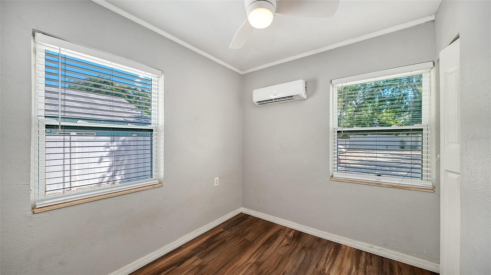 1004 27th Ave W Property Photo 10