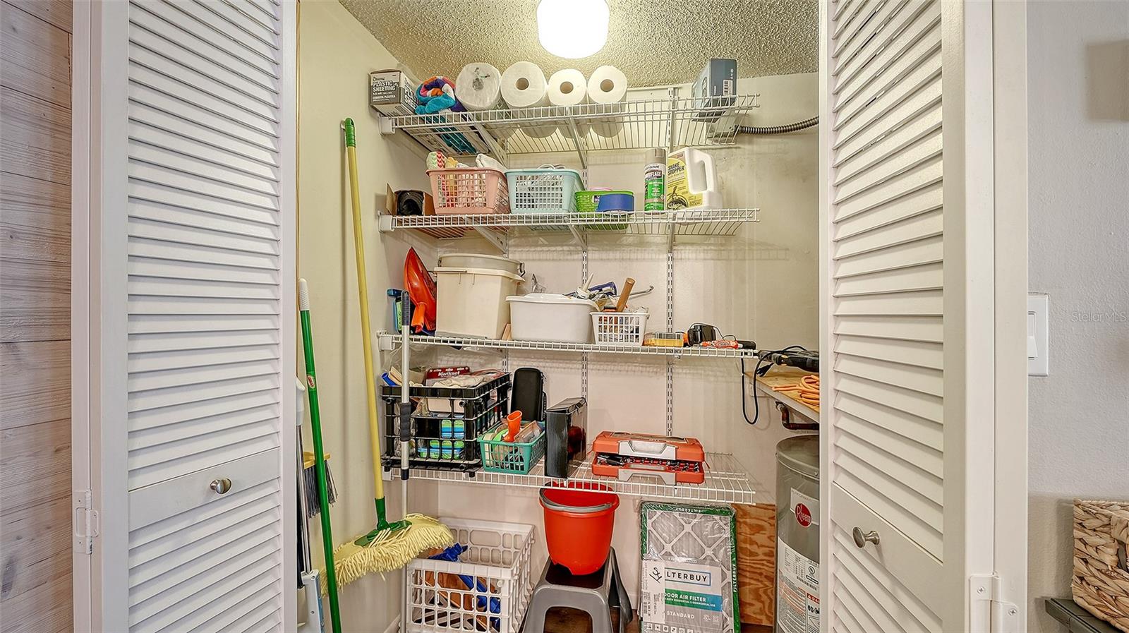 1646 Stickney Point Rd #101 Property Photo 28