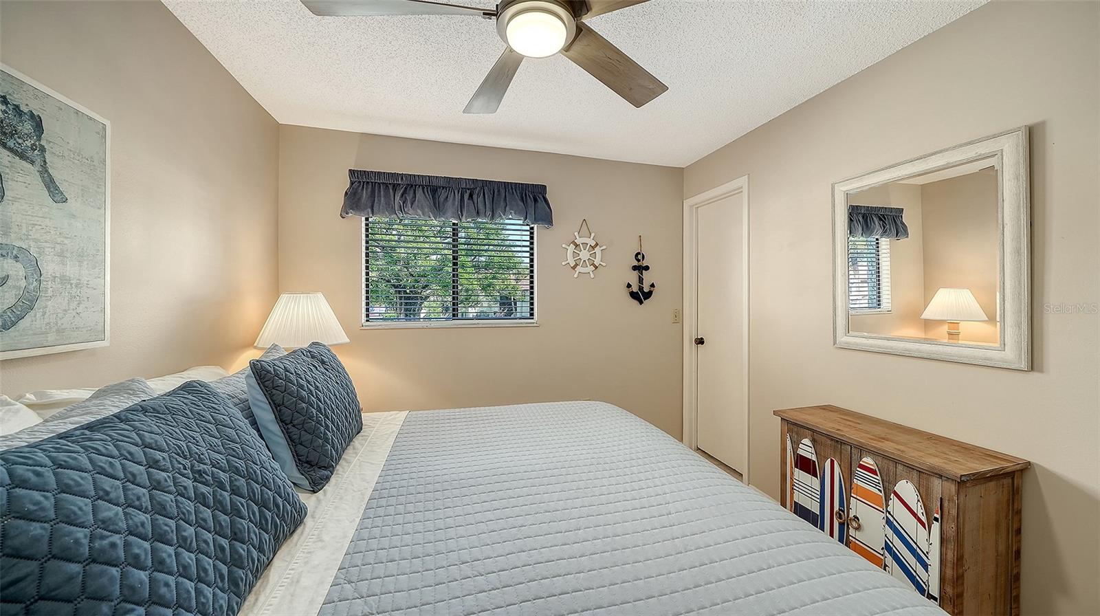 1646 Stickney Point Rd #101 Property Photo 36