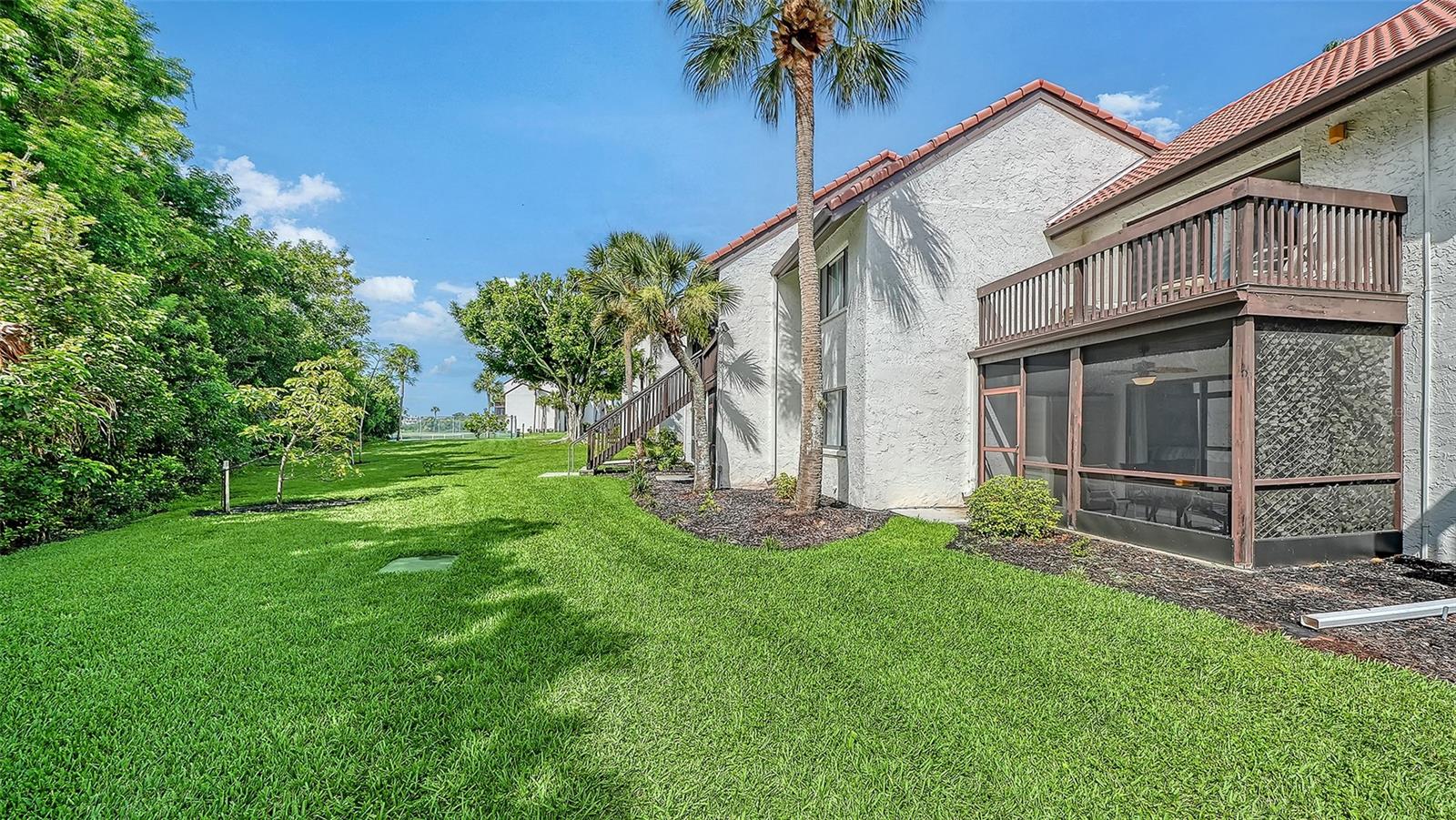 1646 Stickney Point Rd #101 Property Photo 46
