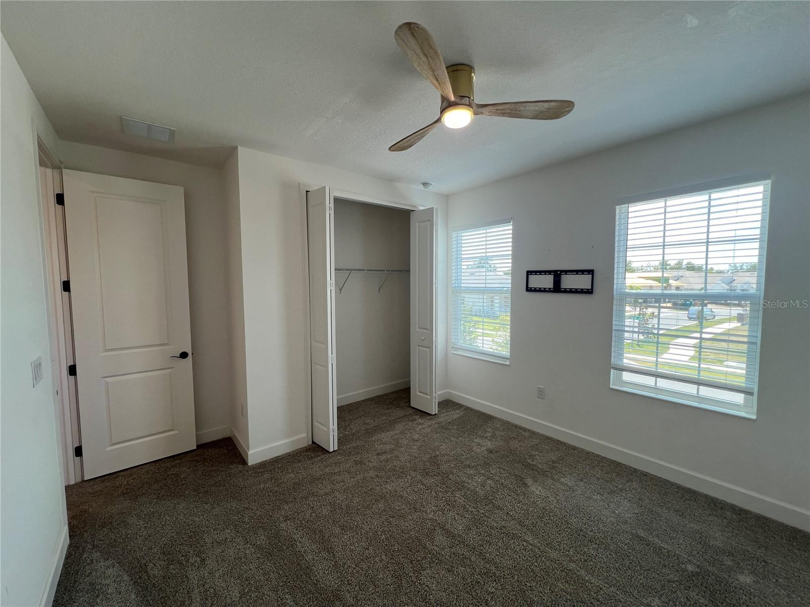 931 Signet Dr Property Photo 14