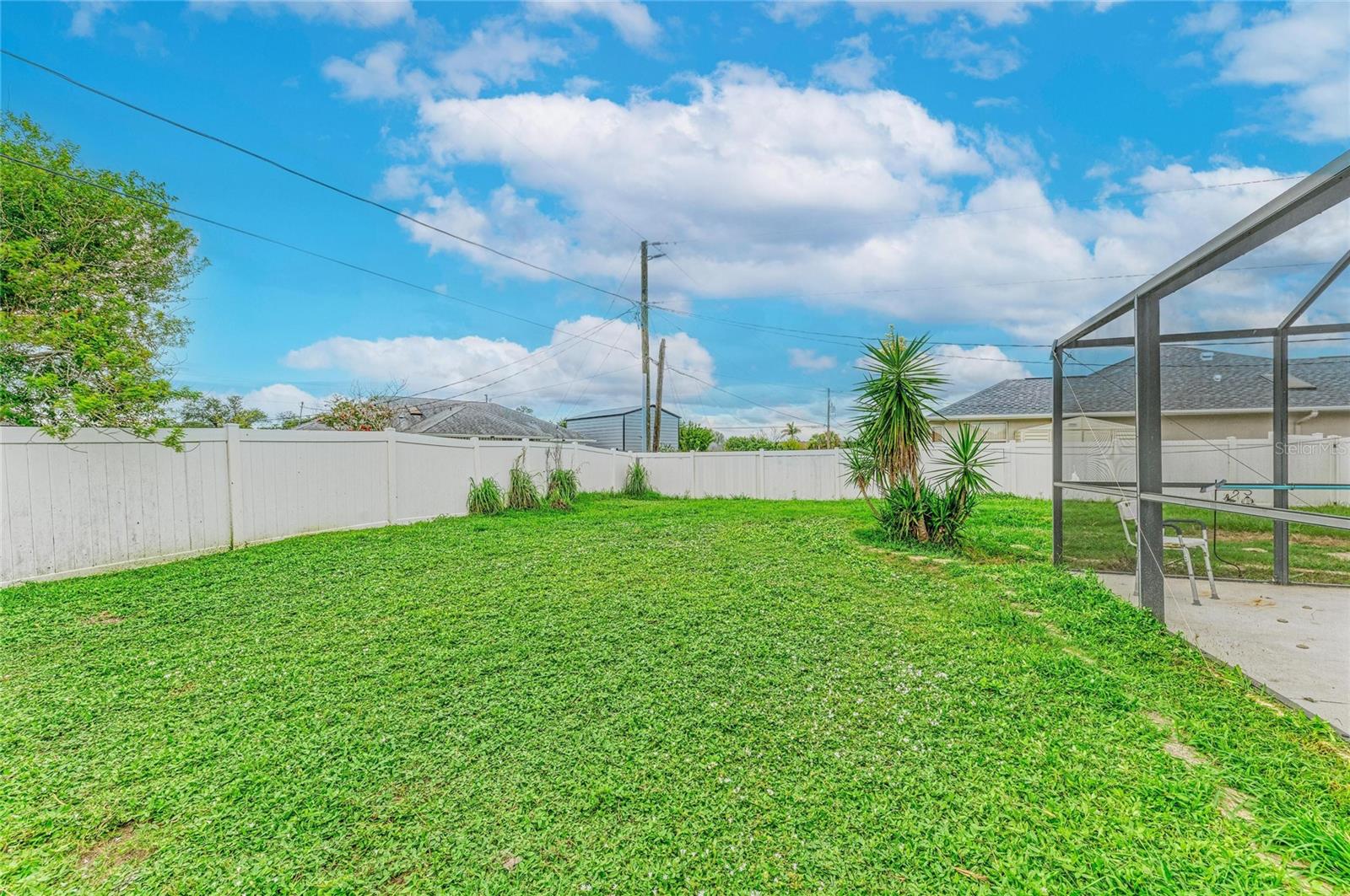 2147 Floribanna St Property Photo 18