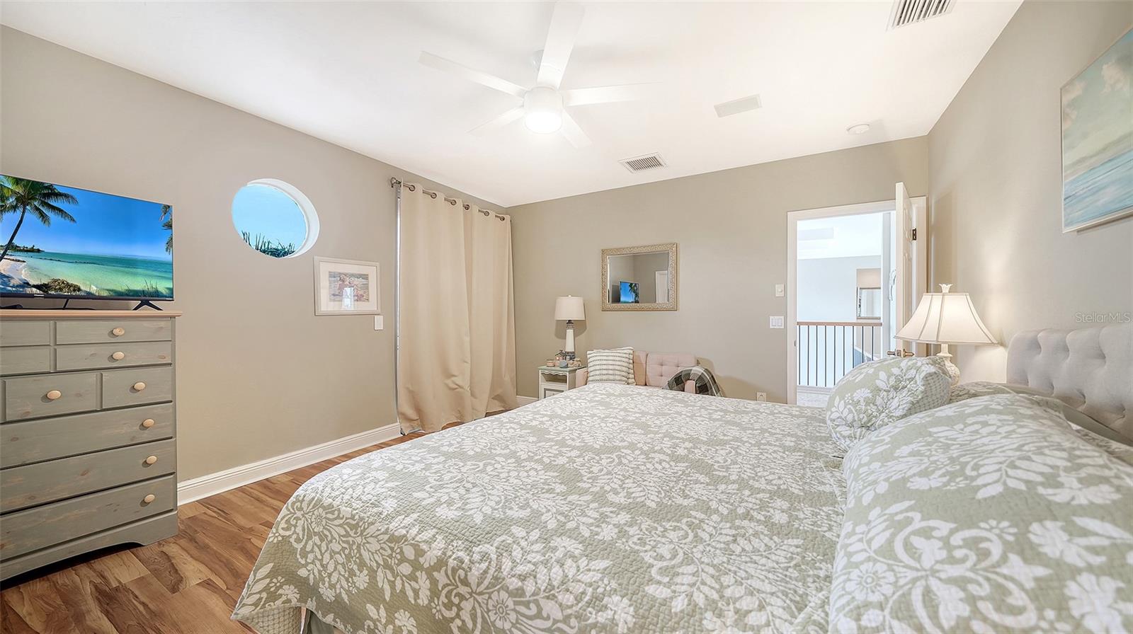 657 Halyard Ln Property Photo 18