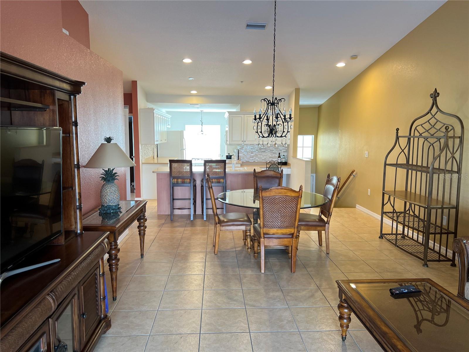7060 Strand Cir #7060 Property Photo 7