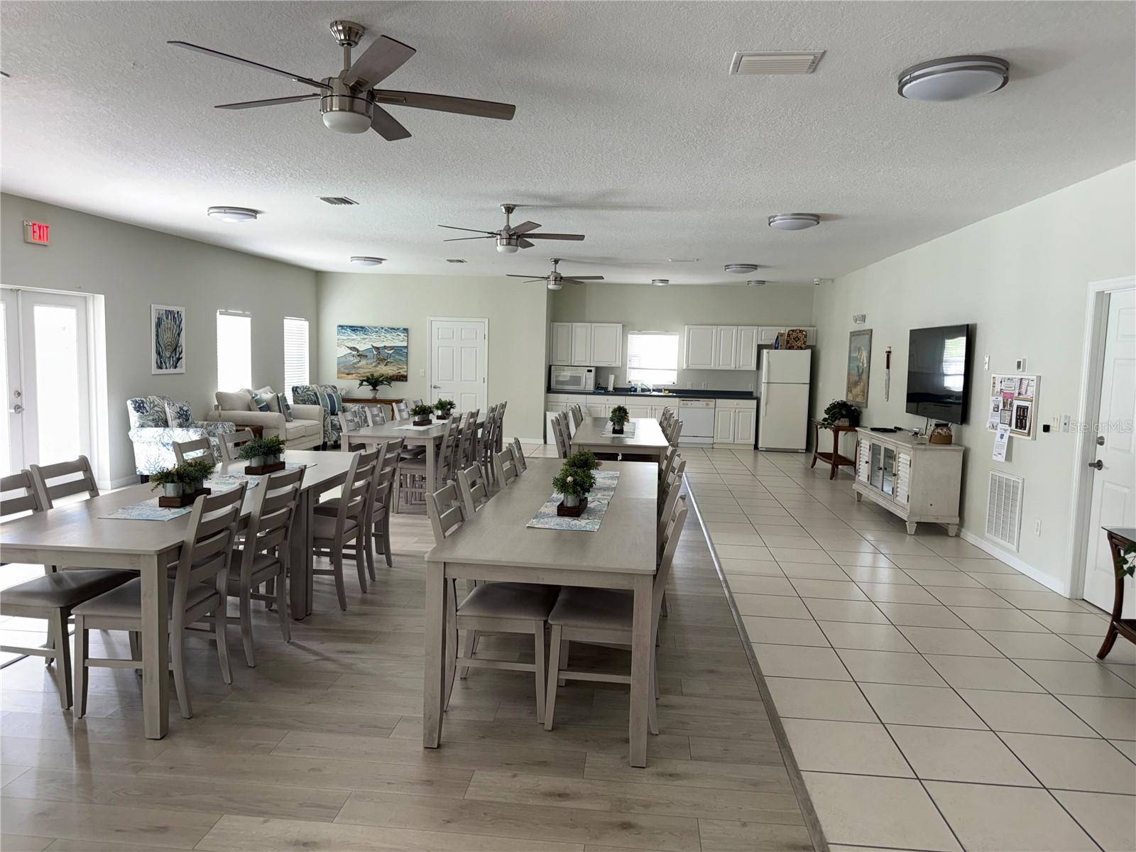 7060 Strand Cir #7060 Property Photo 20