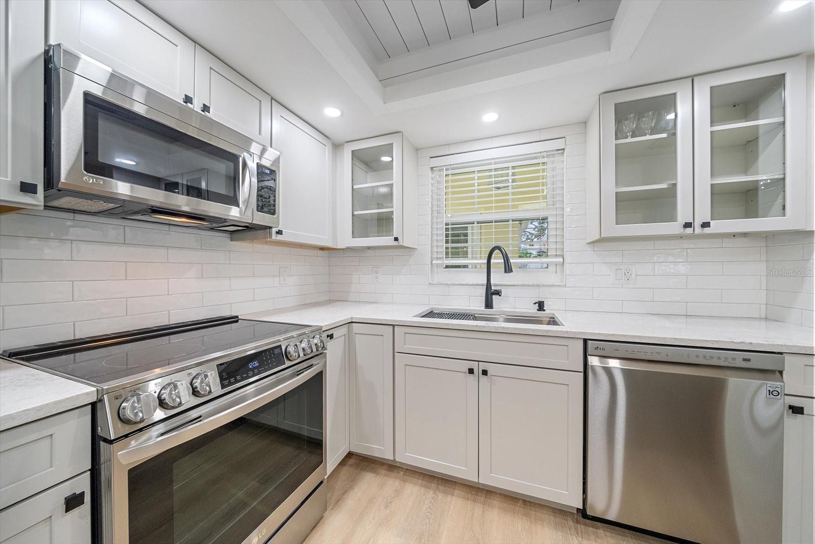 5865 Tidewood Ave #8 Property Photo 8