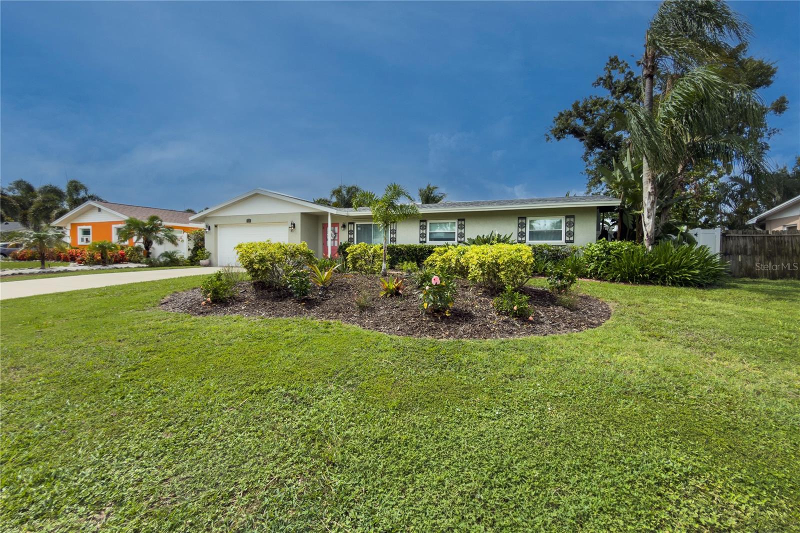 3326 Bougainvillea St Property Photo 2
