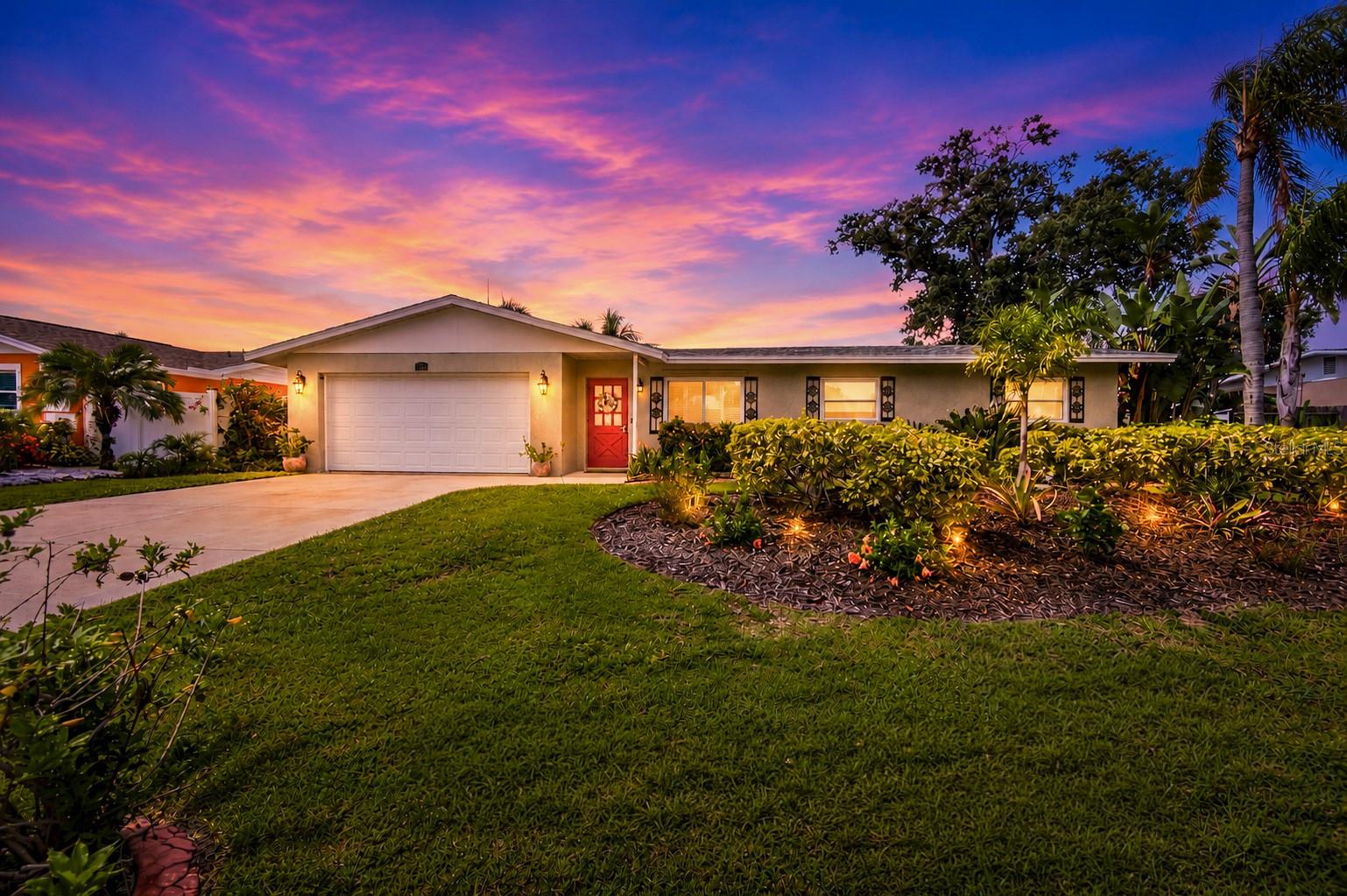 3326 Bougainvillea St Property Photo 3