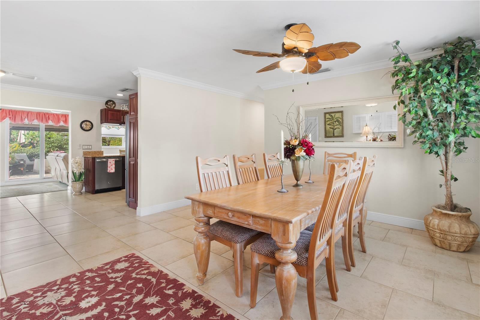 3326 Bougainvillea St Property Photo 5