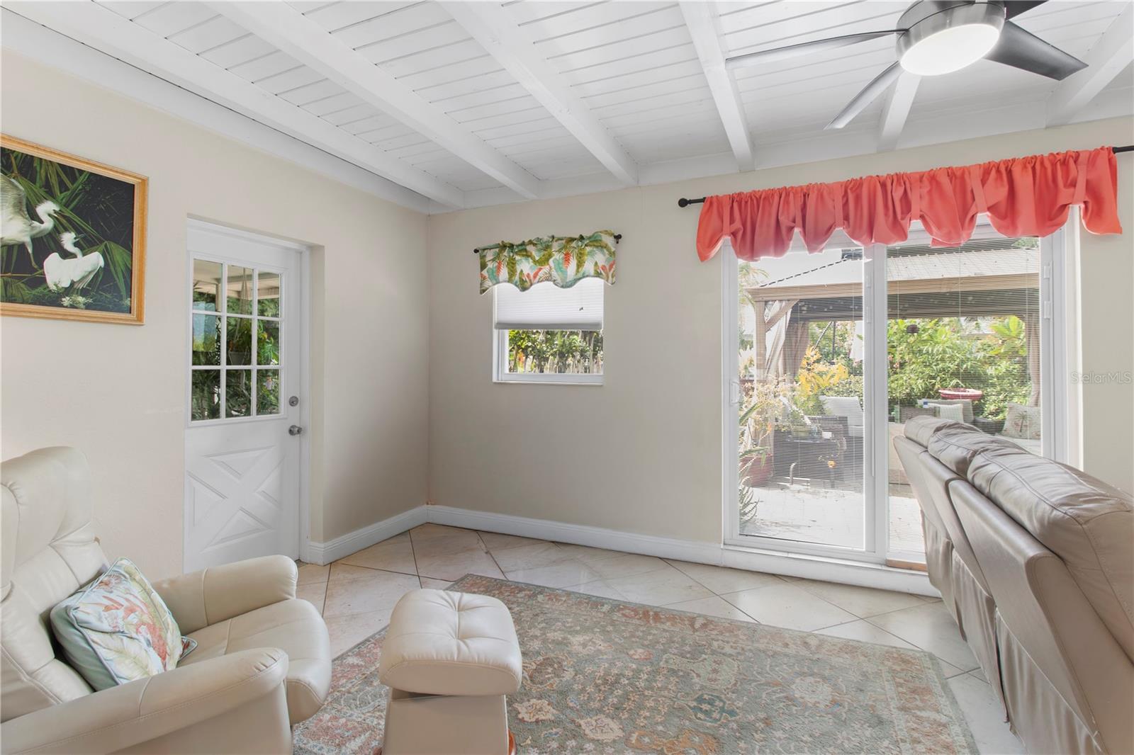 3326 Bougainvillea St Property Photo 17