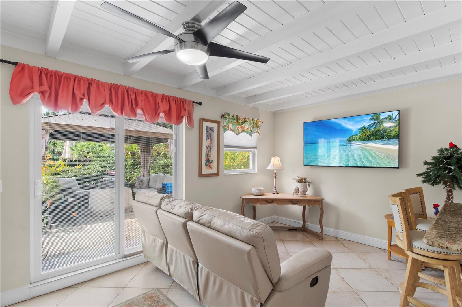 3326 Bougainvillea St Property Photo 18