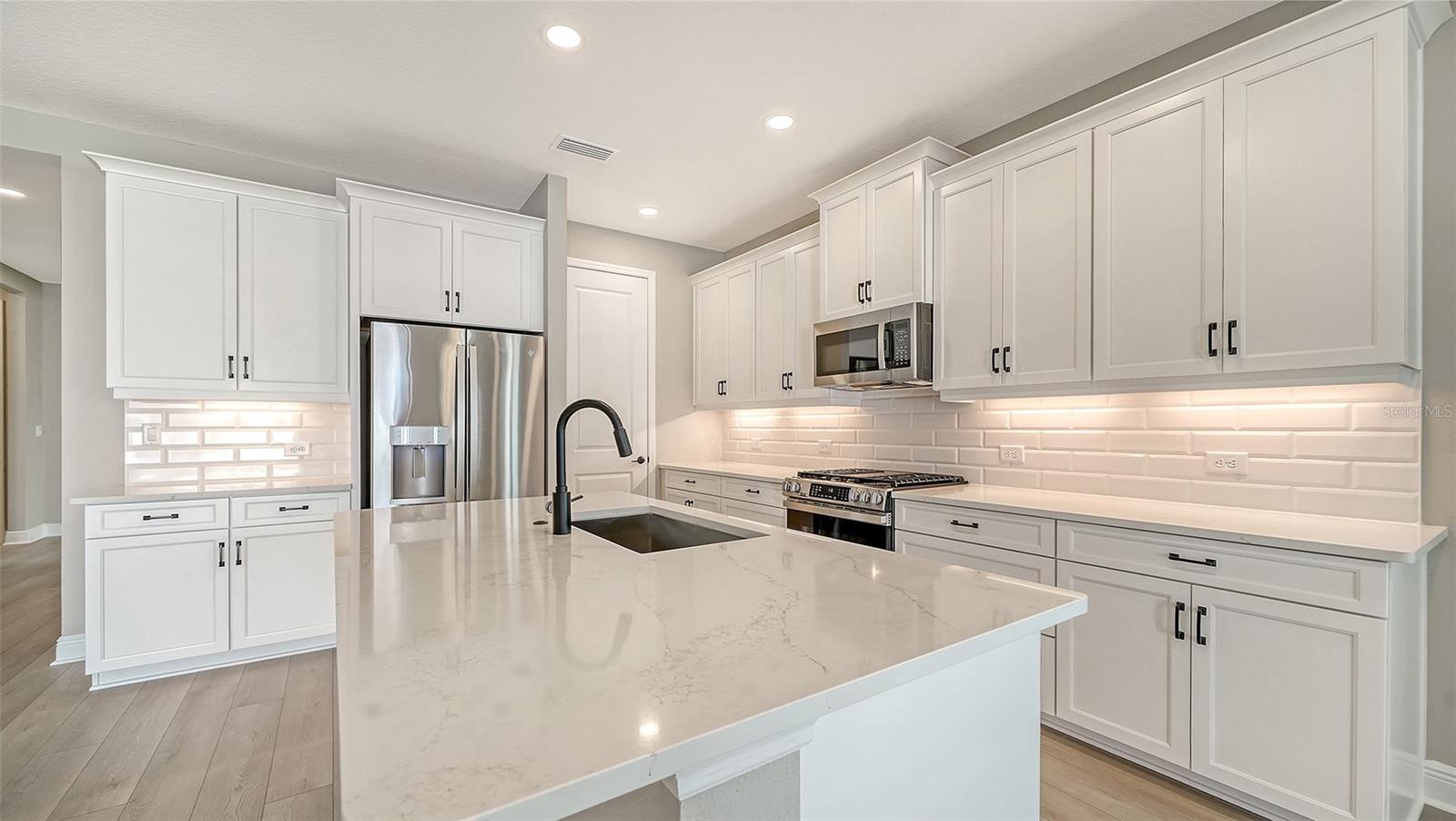 8079 Anthirium Loop Property Photo 15