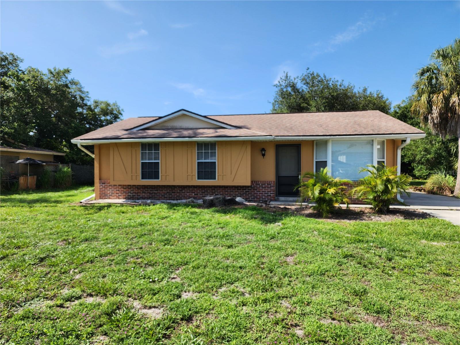 1225 ARMSDALE AVE Property Photo 1