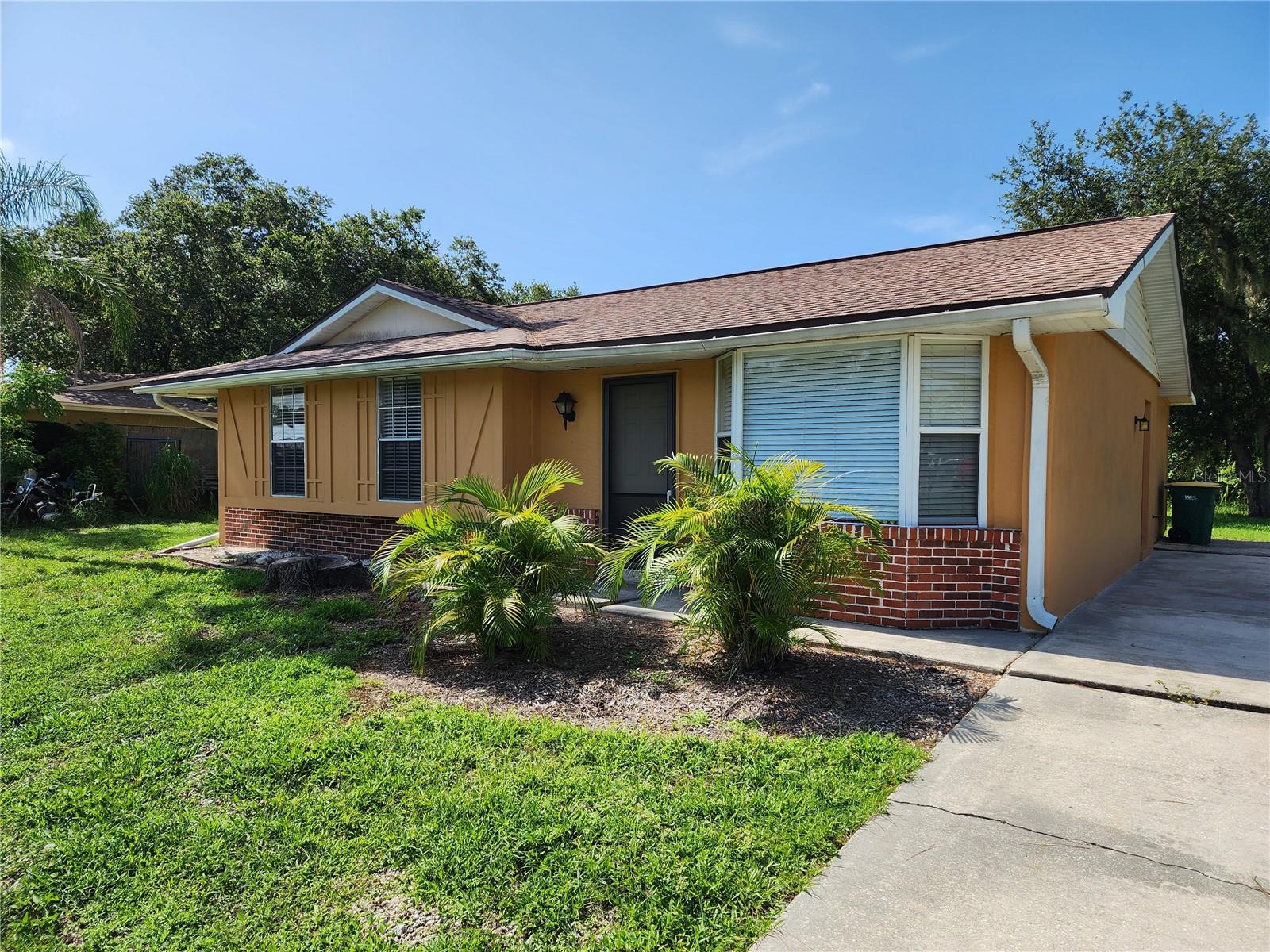 1225 Armsdale Ave Property Photo 3